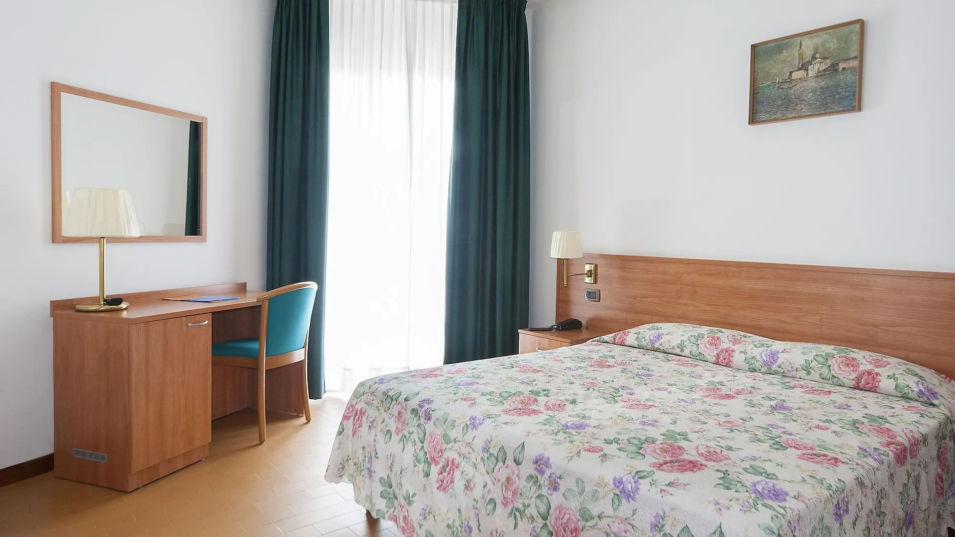Regent'S Hotel 리도 디 예솔로
